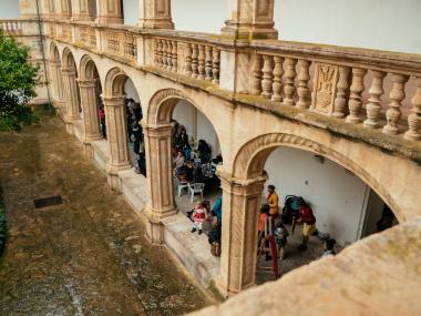 L'Embranzida ha omplert el Claustre de propostes. 