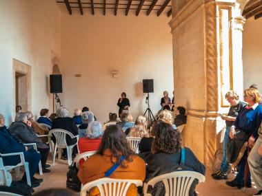 La delegada d'Igualtat, Carme Gomila, durant la presentació del pregó de l'Embranzida. 