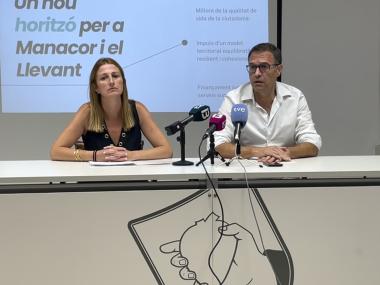 El batle de Manacor, Miquel Oliver, i la portaveu del Grup Municipal del Partit Popular, Maria Antònia Sansó