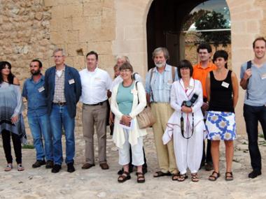 RECEPCIÓ DE BENVINGUDA ALS PARTICIPANTS DE LA TROBADA INTERNACIONAL D’ESPECIALISTES D’ENTERRAMENTS EN CALÇ 