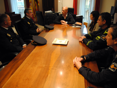 RECEPCIÓ DEL BATLE AL NOU INSPECTOR EN CAP DE LA POLICIA NACIONAL DE MANACOR  