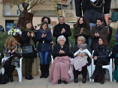 Les mares, les padrines i l’amor que representen centren els homenatges a la dona treballadora