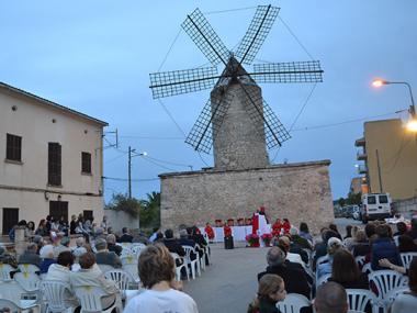 El ball dels Nanets i el pregó d'Antoni Ferrer donen el sus a les festes del barri de Fartàritx, que continuen fins el 8 de maig