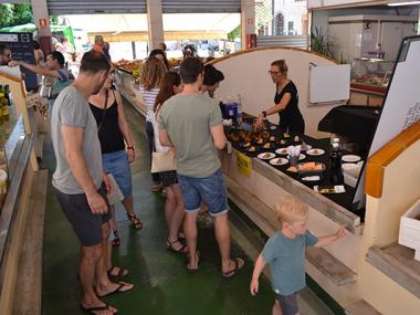 El ‘Vermutejant’ tanca la temporada de gastronomia i música a la plaça de ses Verdures amb un èxit rotund
