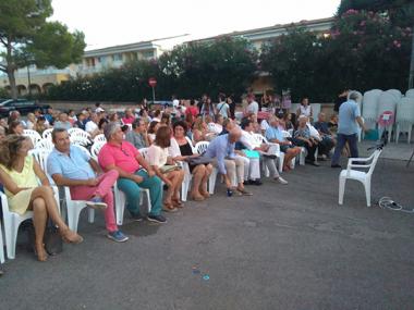 Cala Anguila, cala Mandia, cala Magrana i s'Estany den Mas han esclatat en festa durant el cap de setmana