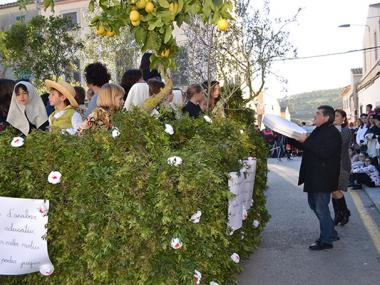 Les beneïdes de Son Macià reten homenatge a les arrels pageses del nucli i tanquen les festes de Sant Antoni a Manacor