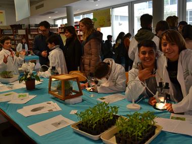 Milers d’estudiants de tot Mallorca s’acosten a la ciència i la tecnologia a la fira Experimenta que organitza l’IES Manacor