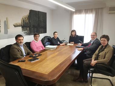 La Conselleria de Salut i l’Ajuntament cerquen una solució per incrementar el nombre d’aparcaments a L’Hospital
