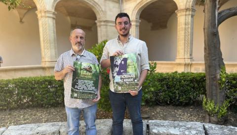 El delegat de Cultura, Ferran Montero, amb Joan Carles Añibarro, representant de Fonart. . 