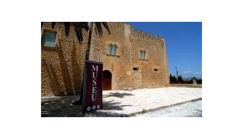 TROBADA INTERNACIONAL D’ESPECIALISTES D’ENTERRAMENTS EN CALÇ AL MUSEU D’HISTÒRIA DE MANACOR