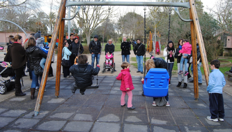 INSTAL·LAT UN GRONXADOR ADAPTAT AL PARC MUNICIPAL