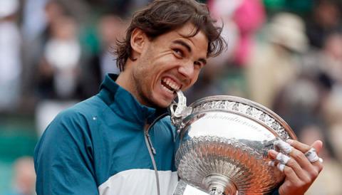 El ple de l'Ajuntament de Manacor felicita  al tennista Rafel Nadal després de guanyar el vuitè Roland Garros