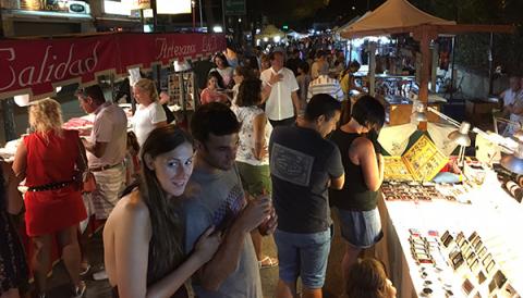 Cala Anguila, cala Mandia, cala Magrana i s'Estany den Mas han esclatat en festa durant el cap de setmana