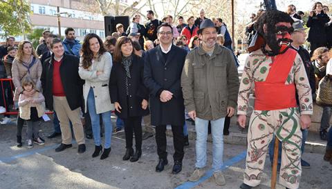 Una gentada participa a les beneïdes de Manacor per honorar Sant Antoni i reivindicar les arrels pageses del municipi