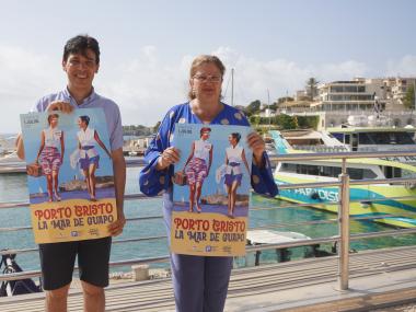 La delegada de Comerç i Turisme, Maria Antònia Truyols i el delegat de Porto Cristo, durant la presentació de Porto Cristo, la mar de guapo.