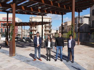 Presentació de les noves pèrgoles fotovoltaiques de la plaça de Sant Jaume. 