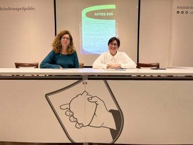 La delegada d'Igualtat, Carme Gomila, amb la tècnica d'Igualtat, Laura Socias, aquest dilluns en roda de premsa. 