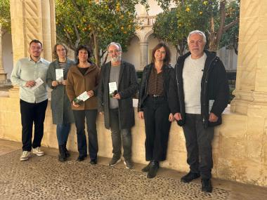 El delegat de Cultura, Ferran Montero, amb el coordinador de les Jornades, Antoni Ferrer, i els membres del comitè assessor. 