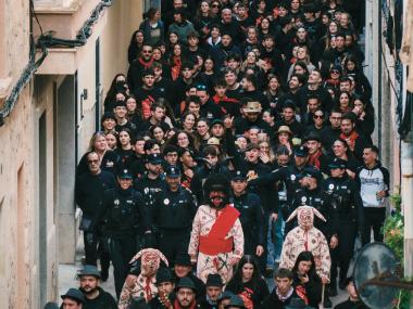 Arribada dels dimonis a la Sala. 