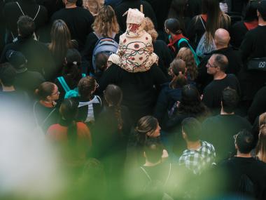 Arribada dels dimonis a la Sala. 