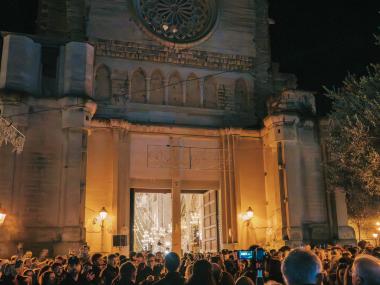 La Colcada va discórrer amb el silenci del públic i el redoble dels tambors