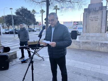 Ofrena floral a Antoni M. Alcover