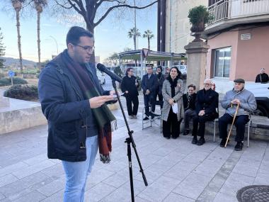 Ofrena floral a Antoni M. Alcover