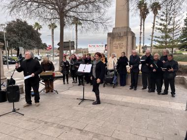 Ofrena floral a Antoni M. Alcover