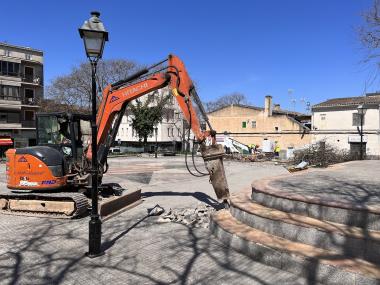 Obres de reforma de la plaça de sa Torre. 