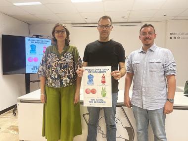 Miquel Oliver, Magdalena Salas i Ferran Montero, durant la presentació de l'acte. 
