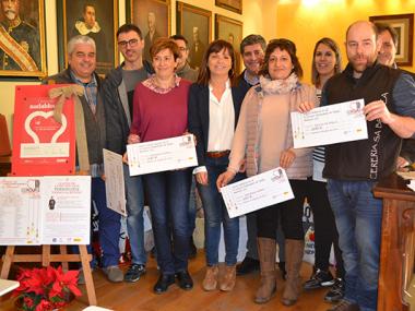 El concurs de fotos ‘Felicita per Nadal de Cor’ entrega una panera de més de 300 euros i obsequis als 10 finalistes El concurs de fotos ‘Felicita per Nadal de Cor’ entrega una panera de més de 300 euros i obsequis als 10 finalistes