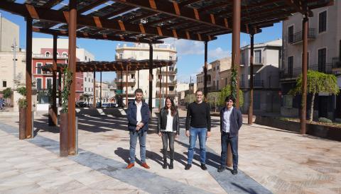 Presentació de les noves pèrgoles fotovoltaiques de la plaça de Sant Jaume. 