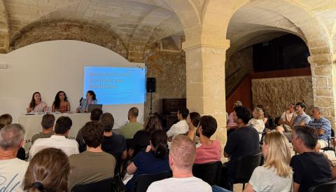 Reunió del departament d'Urbanisme amb arquitectes i promotors