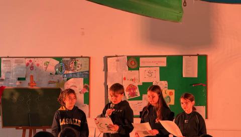 Els representants del Consell d'Infants han llegit el manifest. 