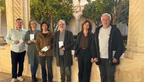 El delegat de Cultura, Ferran Montero, amb el coordinador de les Jornades, Antoni Ferrer, i els membres del comitè assessor. 
