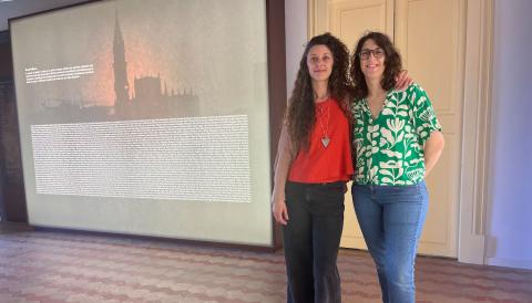 La fotògrafa Marina Cánovas amb la gerent de la IPAMA, Amàlia Salas. 